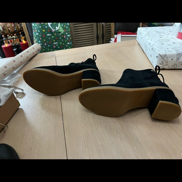 Ugg boots - Picture 3 of 5